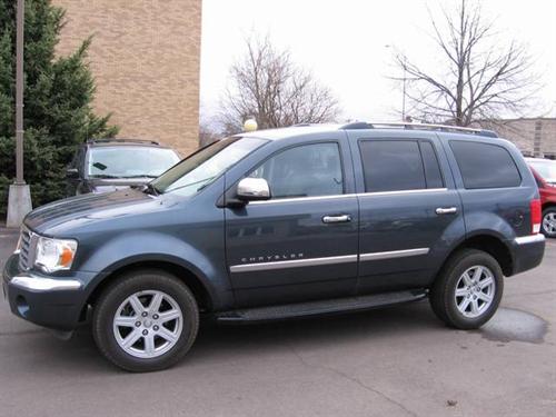 Chrysler Aspen 2007 photo 2