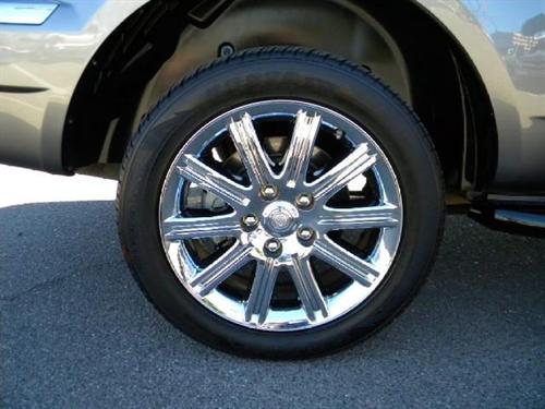 Chrysler Aspen 2007 photo 4