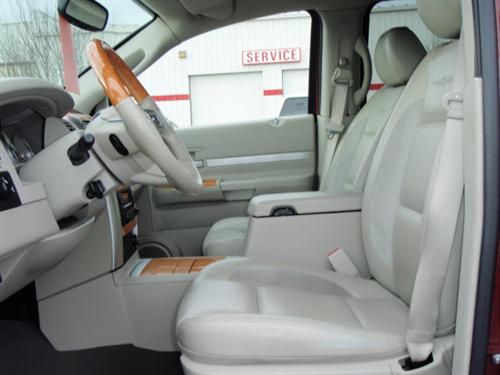 Chrysler Aspen 2007 photo 3
