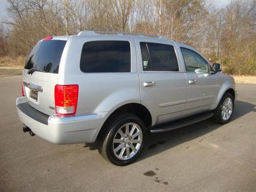 Chrysler Aspen 2007 photo 2