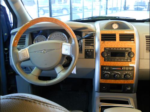 Chrysler Aspen 2007 photo 2