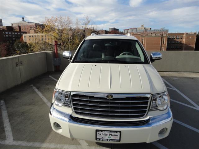 Chrysler Aspen 2007 photo 1