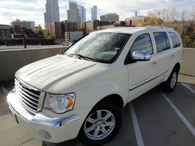 Chrysler Aspen 2007 photo 2