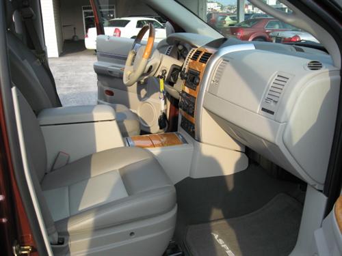 Chrysler Aspen 2007 photo 4