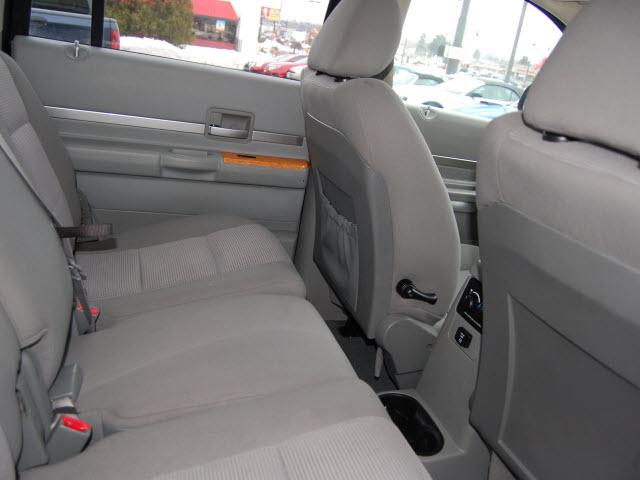 Chrysler Aspen 2007 photo 4