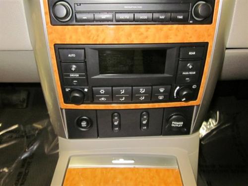 Chrysler Aspen SLT 25 Other