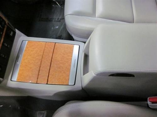 Chrysler Aspen 2007 photo 2