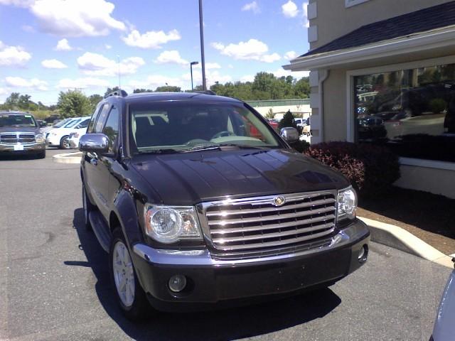 Chrysler Aspen 2007 photo 1