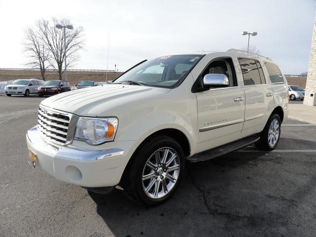 Chrysler Aspen 2007 photo 2