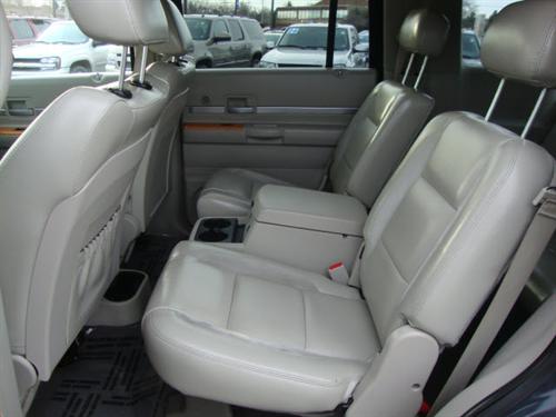 Chrysler Aspen 2007 photo 3