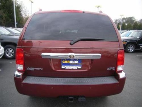 Chrysler Aspen 2007 photo 2