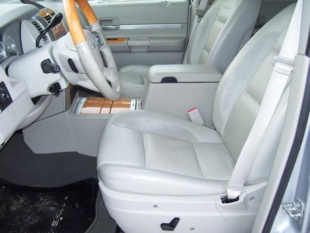 Chrysler Aspen 2007 photo 1