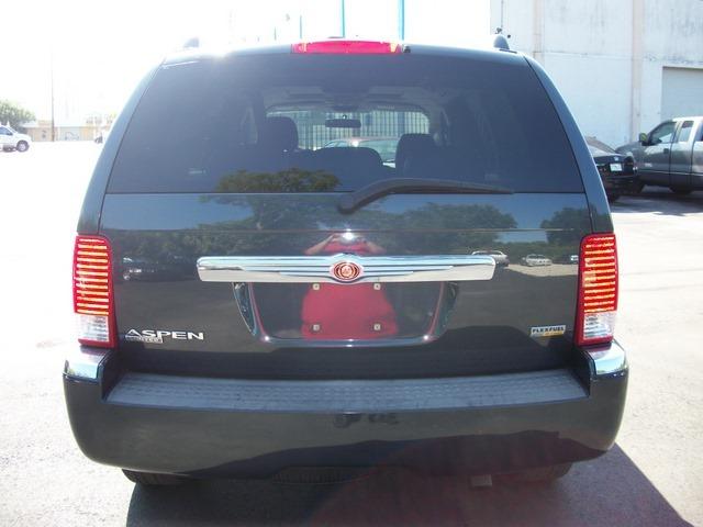 Chrysler Aspen 2007 photo 3