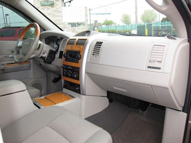 Chrysler Aspen 2007 photo 2