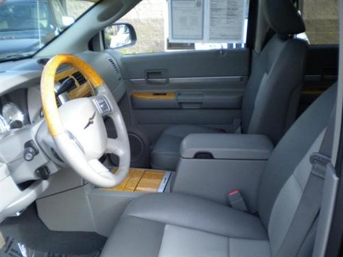 Chrysler Aspen 2007 photo 4