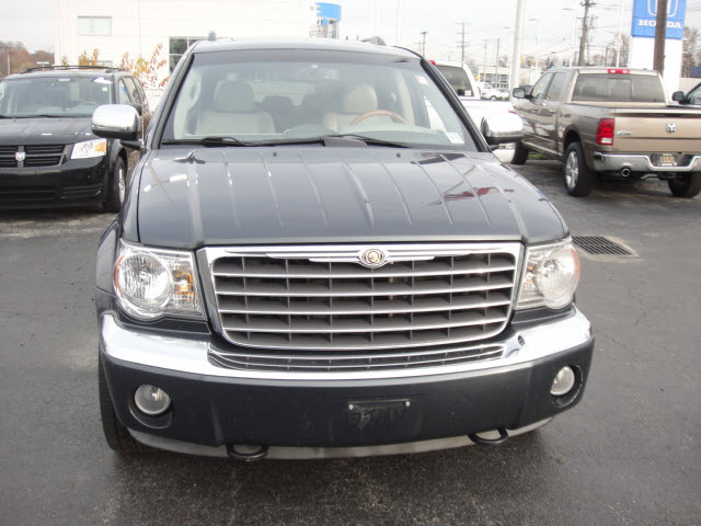 Chrysler Aspen 2008 photo 3