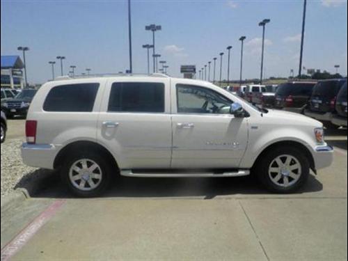 Chrysler Aspen 2008 photo 2