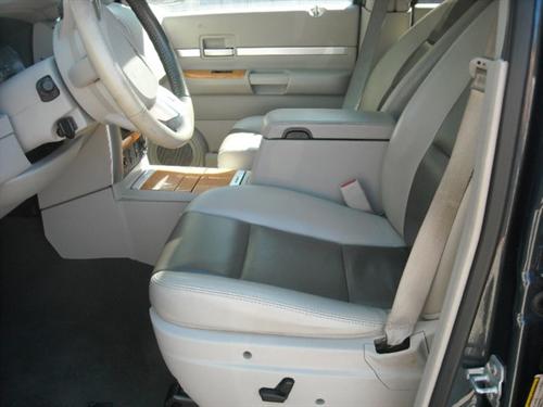 Chrysler Aspen 2008 photo 1