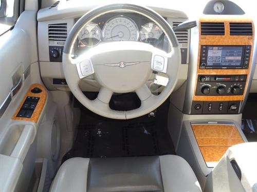 Chrysler Aspen 2008 photo 2