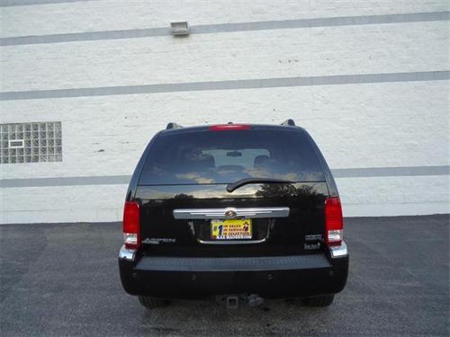Chrysler Aspen 2008 photo 2