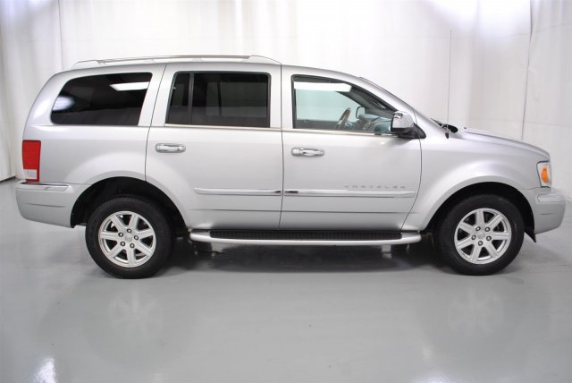 Chrysler Aspen 2008 photo 1