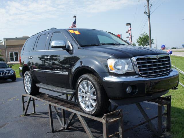Chrysler Aspen SLT 25 SUV
