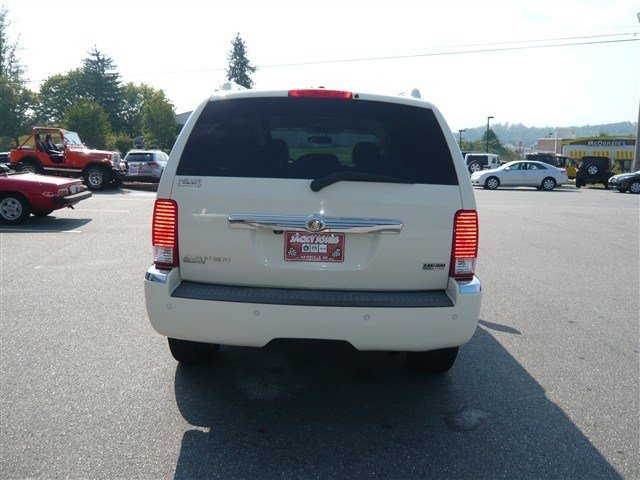 Chrysler Aspen 2008 photo 3