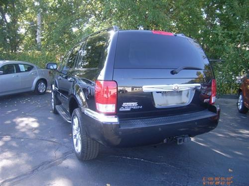 Chrysler Aspen 2008 photo 2