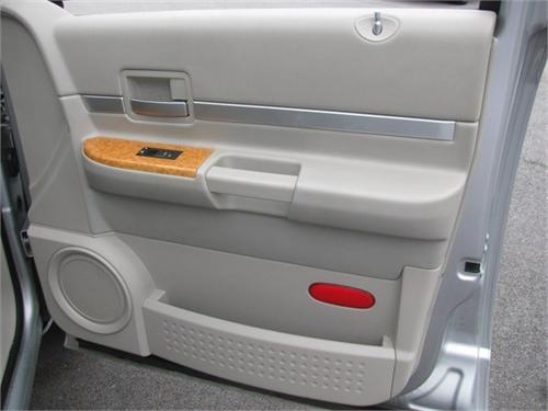 Chrysler Aspen SLT 25 Other