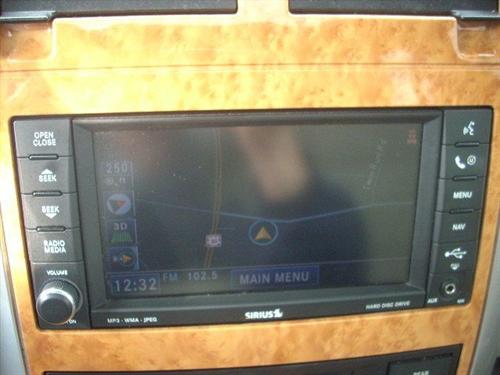 Chrysler Aspen 2008 photo 2