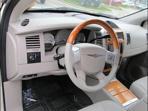 Chrysler Aspen SLT 25 Other