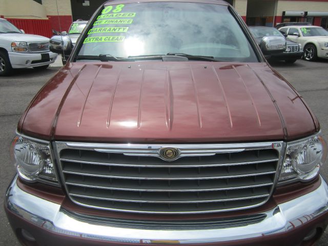 Chrysler Aspen Super SUV