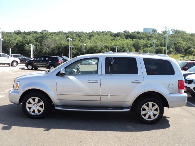 Chrysler Aspen SLT 25 Sport Utility