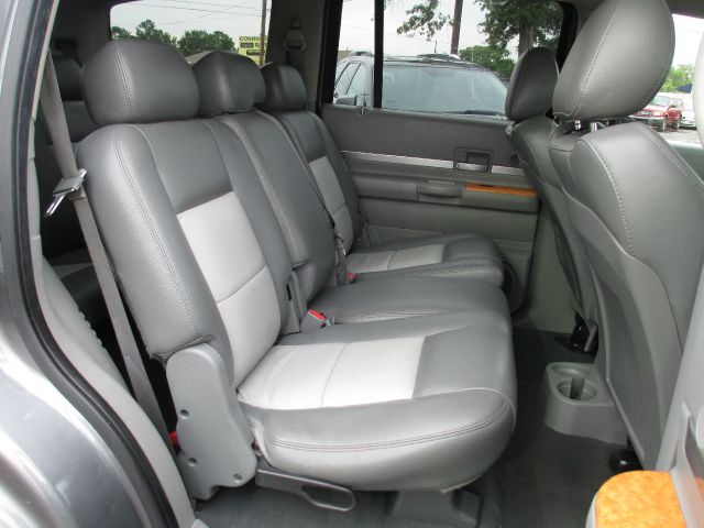 Chrysler Aspen 2008 photo 1