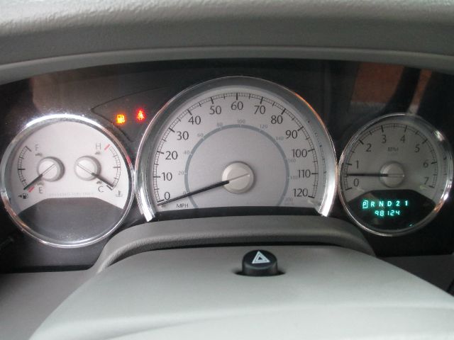 Chrysler Aspen 2008 photo 2