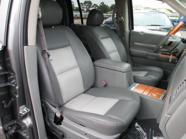 Chrysler Aspen 2008 photo 24