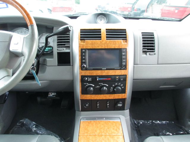 Chrysler Aspen 2008 photo 7