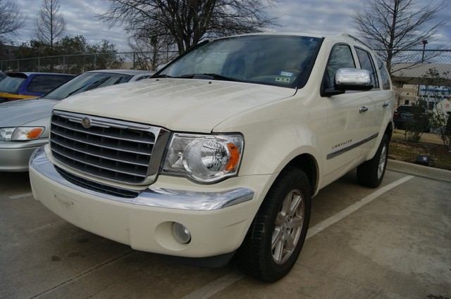 Chrysler Aspen 2008 photo 1