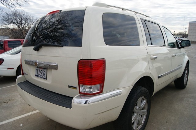 Chrysler Aspen 2008 photo 2