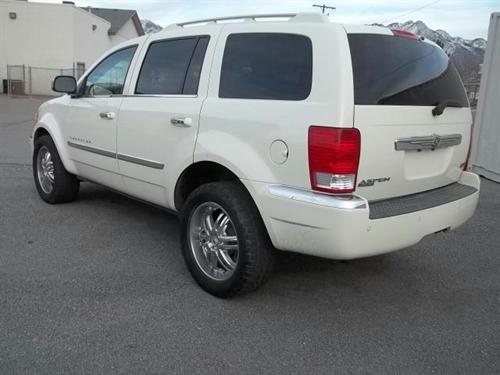 Chrysler Aspen 2008 photo 2