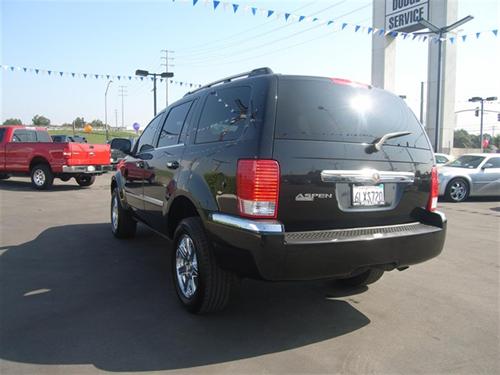 Chrysler Aspen 2008 photo 2