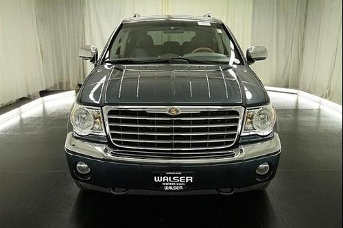 Chrysler Aspen 2008 photo 2