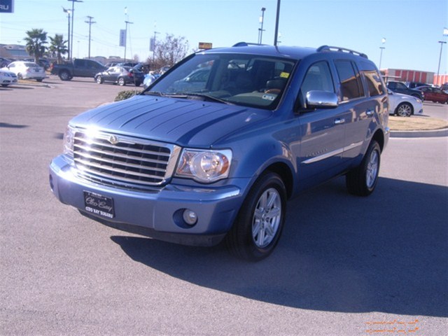 Chrysler Aspen 2008 photo 2