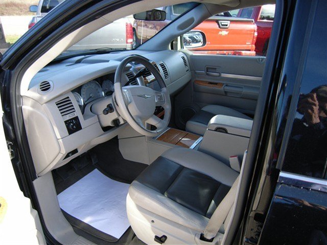 Chrysler Aspen 2008 photo 1