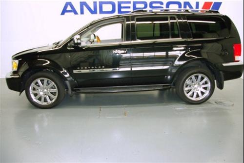 Chrysler Aspen 2008 photo 2