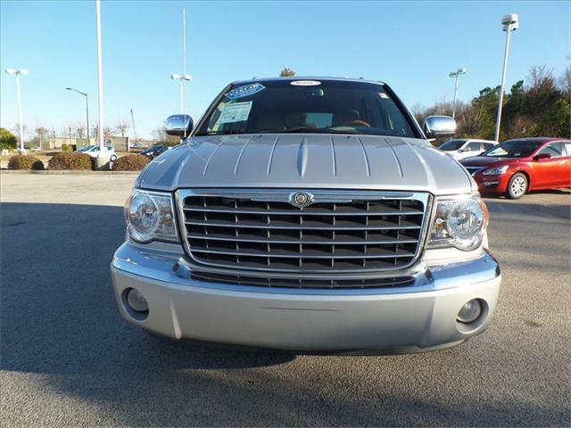 Chrysler Aspen 2008 photo 2