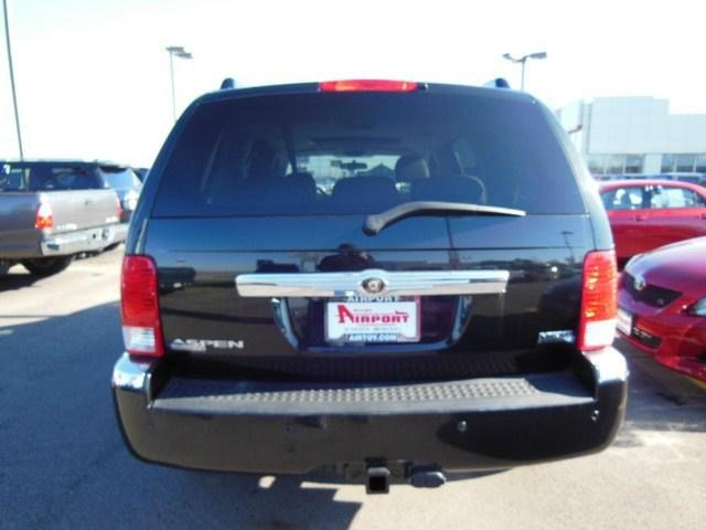 Chrysler Aspen 2008 photo 3