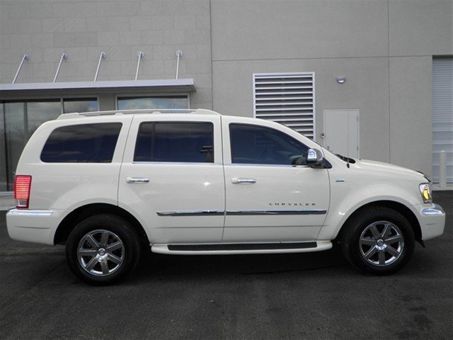 Chrysler Aspen 2008 photo 1