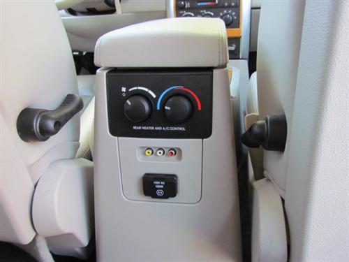 Chrysler Aspen 2008 photo 3