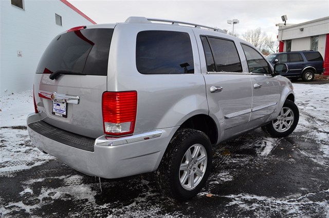 Chrysler Aspen 2008 photo 2